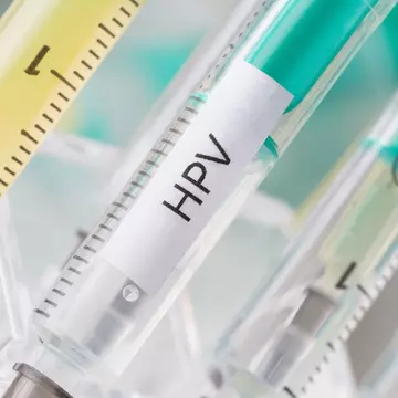 Vaccinarea gratuită împotriva HPV începe în 2020