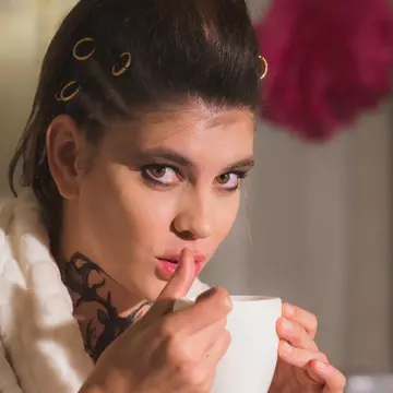 Laura Giurcanu, despre rolul de bodyguard în filmul 5GANG: Un Altfel De Crăciun: „Trebuia să fiu foarte agresivă cu Selly!“