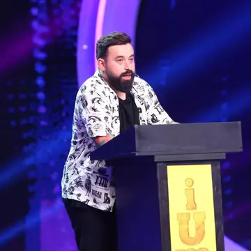 Oase, pe scena iUmor: „Mihai, sau cum îmi place să zic, ultima eroare de la Windows”