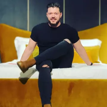 Victor Slav are o nouă relație. Cu cine se iubește fostul soț al Biancăi Dragușanu