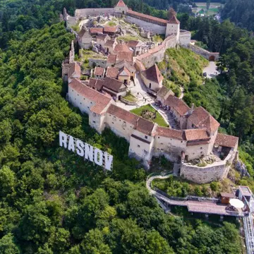 Vrei să cumperi o garsonieră în Brașov? Cât poți negocia