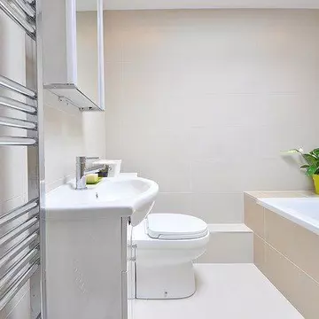 Renovarea băii. De unde începi și cum te organizezi