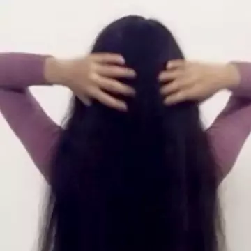 O adolescentă are cel mai lung păr din lume. Nu s-a mai tuns de 11 ani