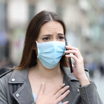 Medic: Cum evităm contaminarea prin haine și pantofi cu coronavirus
