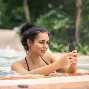7 gadgeturi care îți vor face vacanțele mult mai plăcute