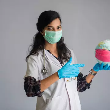 Cercetători: O singură specie e vinovată pentru pandemia de coronavirus - specia umană!