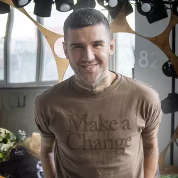 Exclusiv. Cum recomandă hairstilistul Sorin Stratulat să îți îngrijești părul în izolare