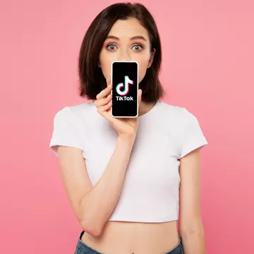 Ce surpriză pregătesc artiștii din România pe TikTok