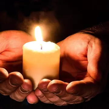 Despre coronavirus în vreme de Paște, prin ochii și sufletul unui preot: "Avem de dus și noi o cruce..."