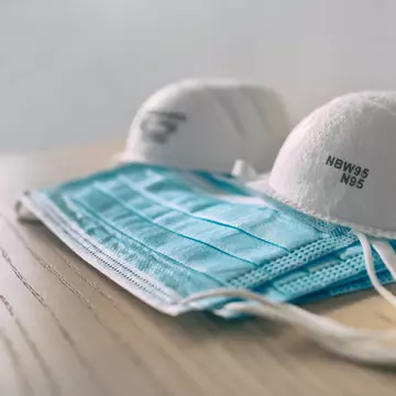 Cum faci mască de protecție cu filtru hepa, din bumbac sau din hârtie