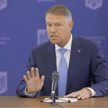 Klaus Iohannis: "Sunt necesare măsuri urgente care să stopeze transmisia comunitară"