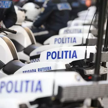 Polițiștii, obligați să șteargă toate fotografiile cu declarațiile pe proprie răspundere din telefoanele personale