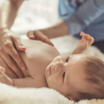 Cum să ai grijă în mod corect de pielea bebelușului: 4 sfaturi utile pentru orice mamă