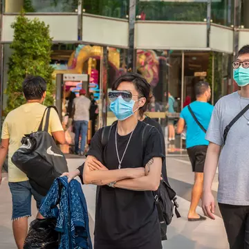Noul focar de infecții COVID-19 din China arată că pacienții se îmbolnăvesc mai târziu și se vindecă mai greu