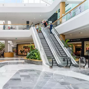 Proprietarii de mall-uri cer Guvernului permisiunea să redeschidă: zeci de mii de angajați afectați