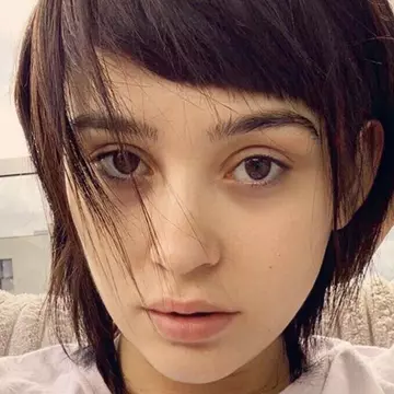 Irina Rimes lansează clipul piesei "Sarea de pe rană" și încheie astfel albumul COSMOS!