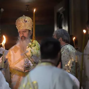 Arhiepiscopul Tomisului va repeta slujba de Paște într-o săptămână