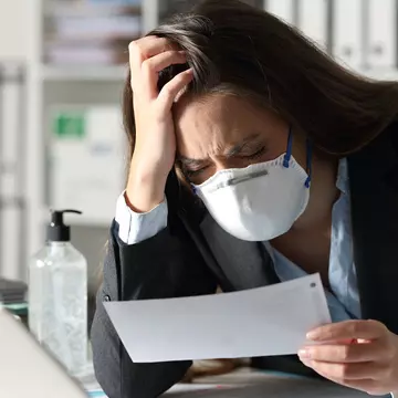 Starea de alertă: Ce amenzi primesc cei care nu poartă mască de protecție? Răspunsul Poliției Române