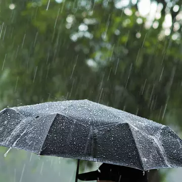 România, lovită de un val de frig. Ploi, grindină și vânt puternic în mai multe zone