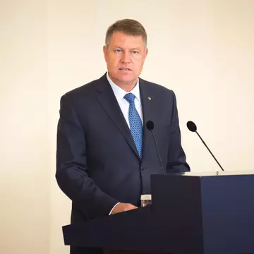 Vești bune de la Klaus Iohannis! Saloanele de coafură și cabinetele stomatologice se redeschid mai repede decât ne așteptam