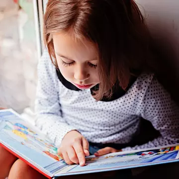 Deschide-i gustul pentru lectură cu cărți pentru copii atractive