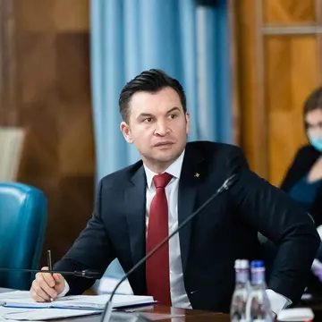Video Ministru român, fără pantaloni într-un live. "N-am o problemă că am devenit viral"