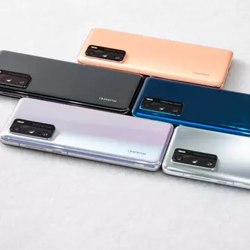 Cum să-ți ”accesorizezi” telefonul cu aplicațiile preferate cât ai bate din palme