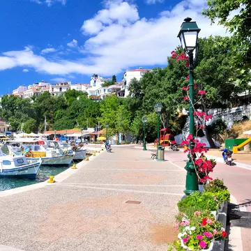 Aerotravel, prin agenția organizatoare AeroVacanțe, începe pe 4 iulie 2020 operarea curselor charter spre insula Skiathos din Grecia