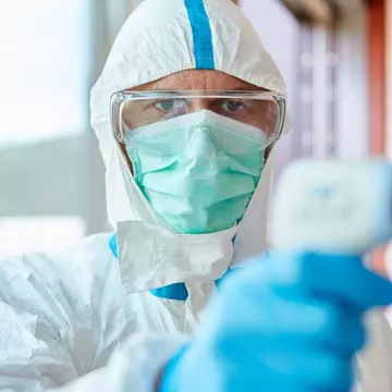 OMS, despre tratamentul cu steroizi împotriva COVID-19: „Pentru pacienţii grav bolnavi şi în stare critică”