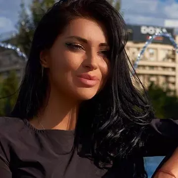 Ce va face Elena Ionescu cu banii de la Survivor