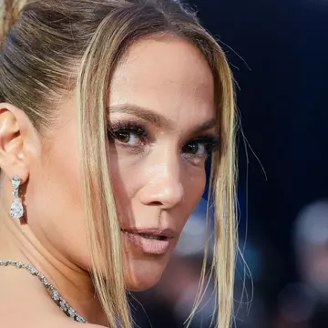 Cum arată sora mai mică a lui Jennifer Lopez