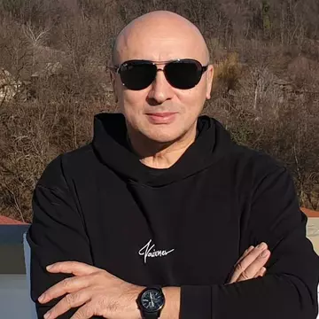 Cum arăta Marcel Pavel în tinerețe. Este greu de recunoscut