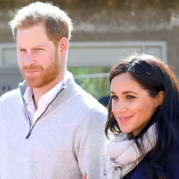 Biograf regal: Meghan spera ca William să renunțe la tron în favoarea lui Harry