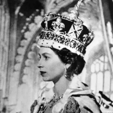 Regina Elisabeta a II-a, 67 de ani de la încoronare. Imagini de colecție