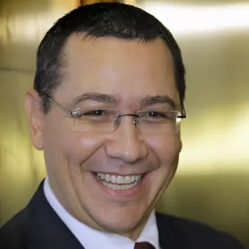 Cum arăta Victor Ponta în tinerețe. Imagini de colecție cu fostul premier