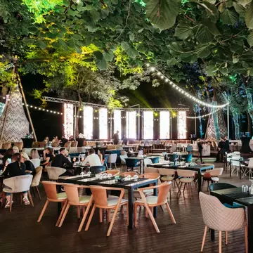 (P) Noul concept dinner & party din București