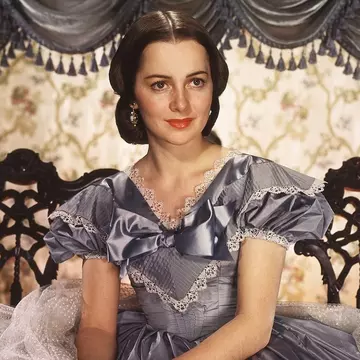A murit Olivia de Havilland. Actrița din filmul „Pe aripile vântului” avea 104 ani