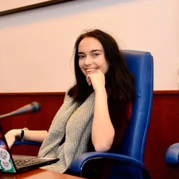 Elevă cu media 10 la BAC, mesaj viral pe internet: „Mami și tati nu au pompat bani să mă dea la meditații”