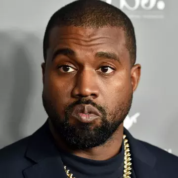 Kanye West a depus actele pentru a-și schimba numele