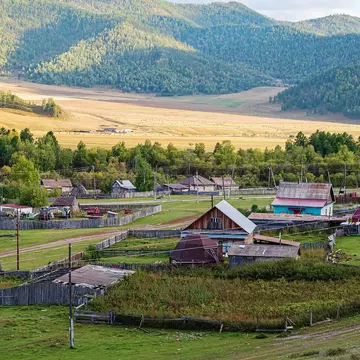 Satul în care s-au săpat tranșee pentru a opri răspândirea noului coronavirus
