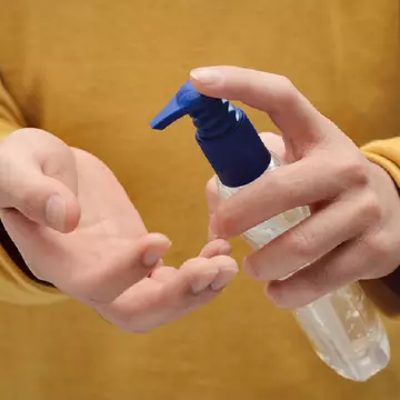 Un gel de mâini toxic este vândut în magazine