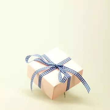 (P) Uimește-l cu un cadou potrivit pentru ziua lui de naștere sau onomastică