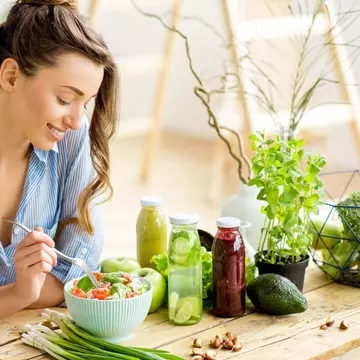 Cum poți combate depresia cu ajutorul alimentației. Sfaturile nutriționistului