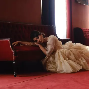 Din online, pe scena Teatrului Național Cluj Napoca: Gabriela Atanasov (Sweet Paprika) îi aduce un omagiu artistei Lucky Marinescu