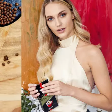 (P) E timpul pentru o cafea bună