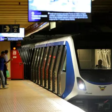 Metroul din Drumul Taberei se deschide azi, după 9 ani de așteptare. Cum arată stațiile de pe magistrala 5