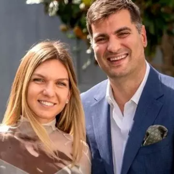 Simona Halep, cerută în căsătorie de Toni Iuruc. Prima poză cu inelul de logodnă