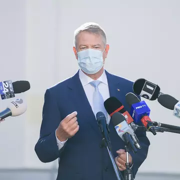 Klaus Iohannis: "Suntem în al doilea val al pandemiei. Din păcate, tot mai mulți români pierd lupta cu acest virus"