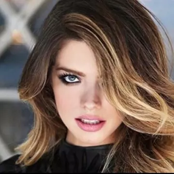 Alexandra Dinu se alătură echipei de jurați în show-ul "Românii au talent!"