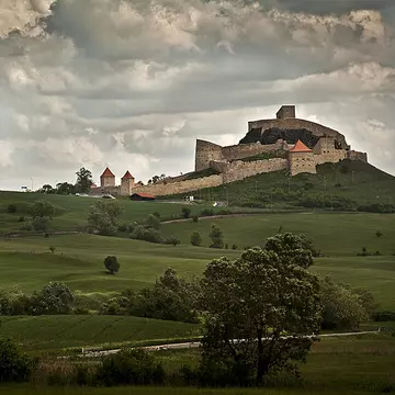 Cetatea Rupea, bijuterie medievală renăscută din cenușă